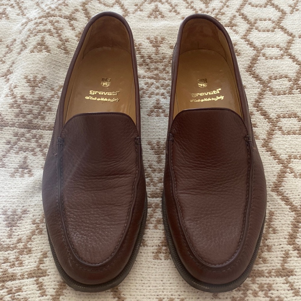 GRAVATI
Pebbled Leather Venetian Loafer